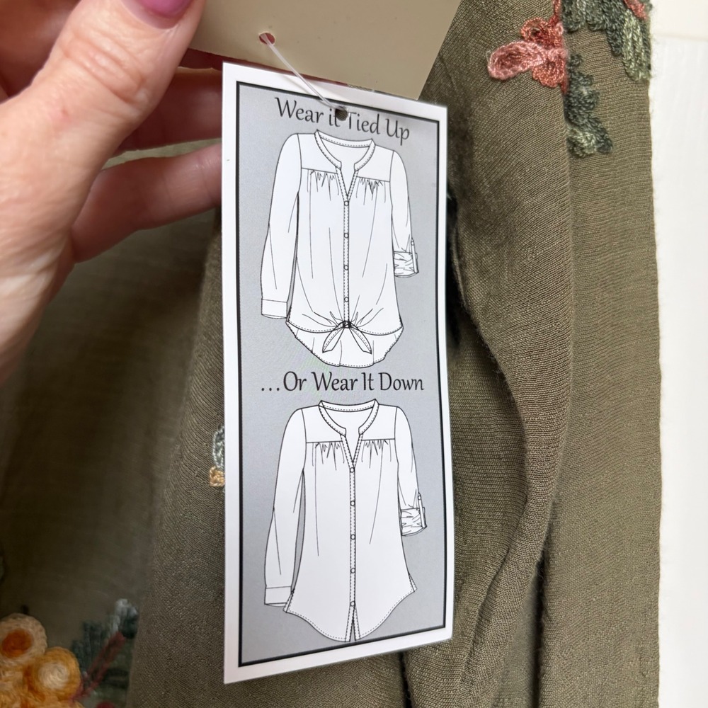 Fig and Flower Olive Green Floral Embroidered Roll Tab Button Down Blouse L NEW - Picture 3 of 14